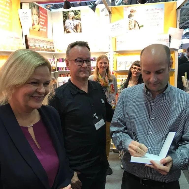 Bundesinnenministerin Nancy Faeser auf der Frankfurter Buchmesse 2022